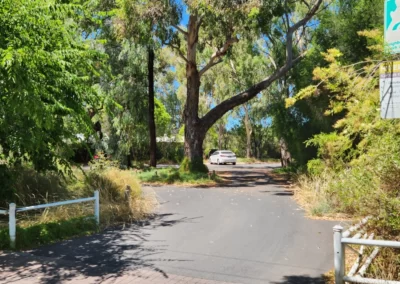 Billabong 01 Car park at entrance